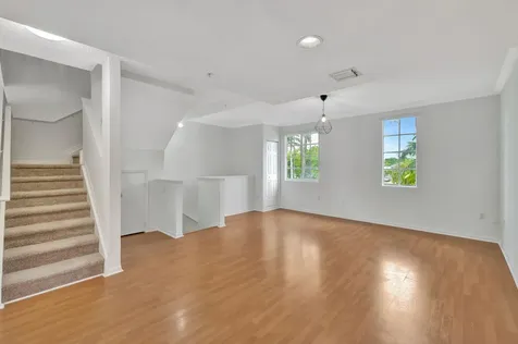 2911 Ne 185th Street Aventura FL 33180
