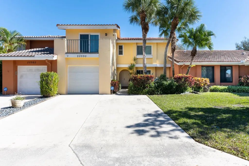 20990 Estada Lane Boca Raton FL 33433
