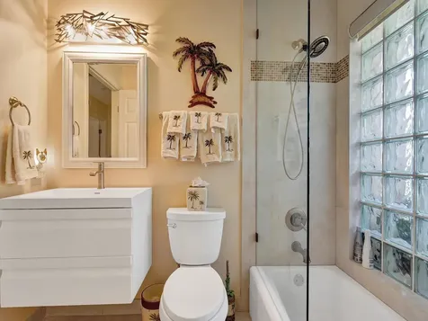 6806 Newport Lake Circle Boca Raton FL 33496