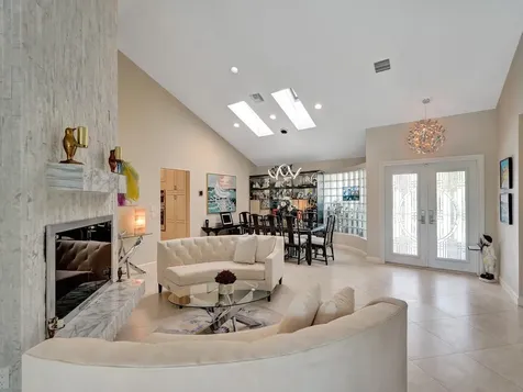 6806 Newport Lake Circle Boca Raton FL 33496