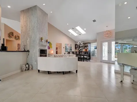 6806 Newport Lake Circle Boca Raton FL 33496