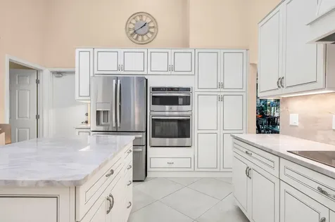 6806 Newport Lake Circle Boca Raton FL 33496