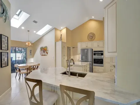 6806 Newport Lake Circle Boca Raton FL 33496