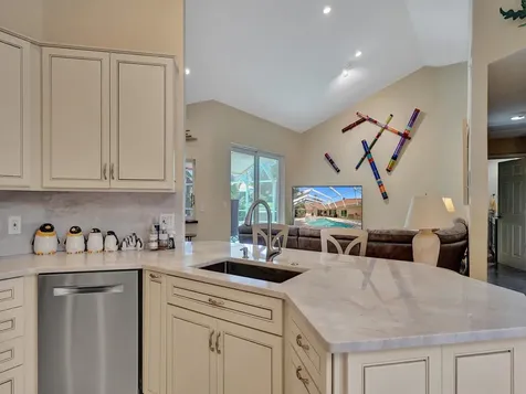 6806 Newport Lake Circle Boca Raton FL 33496