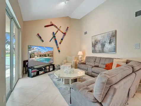 6806 Newport Lake Circle Boca Raton FL 33496