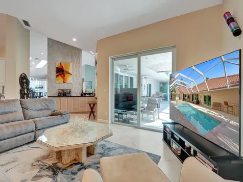 6806 Newport Lake Circle Boca Raton FL 33496