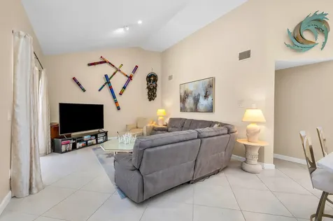 6806 Newport Lake Circle Boca Raton FL 33496