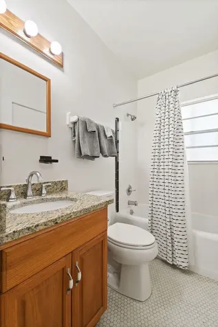 172 N County Road Palm Beach FL 33480