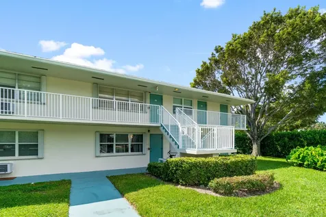 340 Horizons Boynton Beach FL 33435