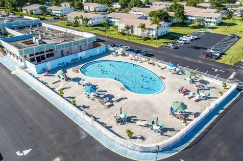 340 Horizons Boynton Beach FL 33435