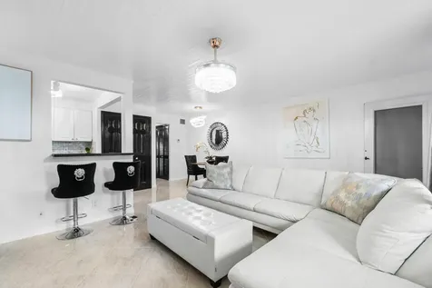340 Horizons Boynton Beach FL 33435