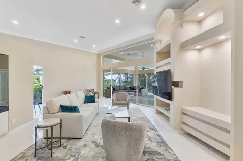6388 Three Lakes Lane Boynton Beach FL 33437