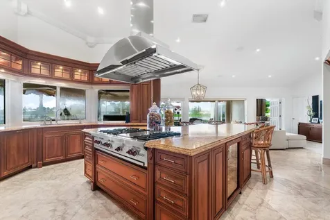4875 Oxford Way Boca Raton FL 33434