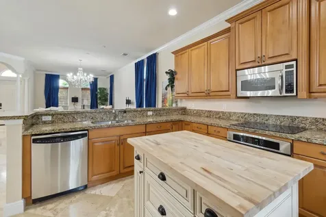 110 Via Floresta Drive Boca Raton FL 33487