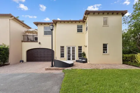 110 Via Floresta Drive Boca Raton FL 33487