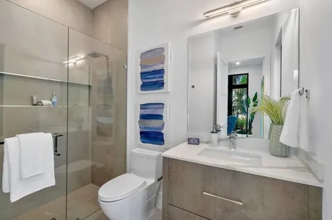 2737 Ne 18th Street Fort Lauderdale FL 33305
