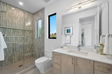 2737 Ne 18th Street Fort Lauderdale FL 33305