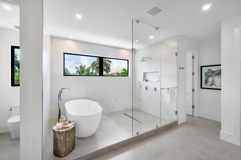 2737 Ne 18th Street Fort Lauderdale FL 33305