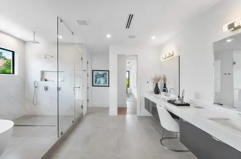 2737 Ne 18th Street Fort Lauderdale FL 33305