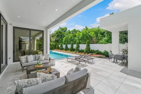 2737 Ne 18th Street Fort Lauderdale FL 33305