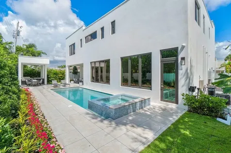 2737 Ne 18th Street Fort Lauderdale FL 33305