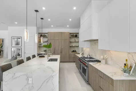 2737 Ne 18th Street Fort Lauderdale FL 33305