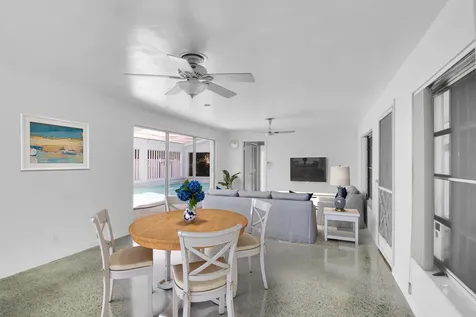 448 Sw 10th Avenue Boynton Beach FL 33435