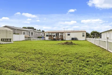 1657 Elkhart Circle Tavares FL 32778