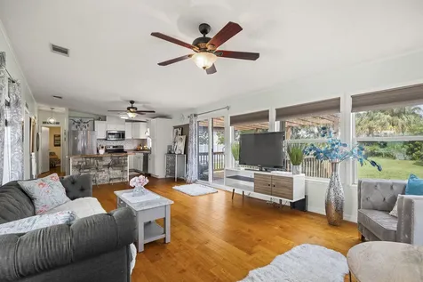 1657 Elkhart Circle Tavares FL 32778