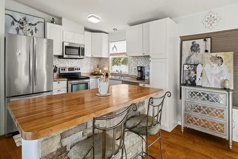 1657 Elkhart Circle Tavares FL 32778