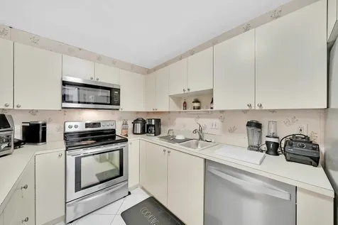 5383 Stonybrook Drive Boynton Beach FL 33437