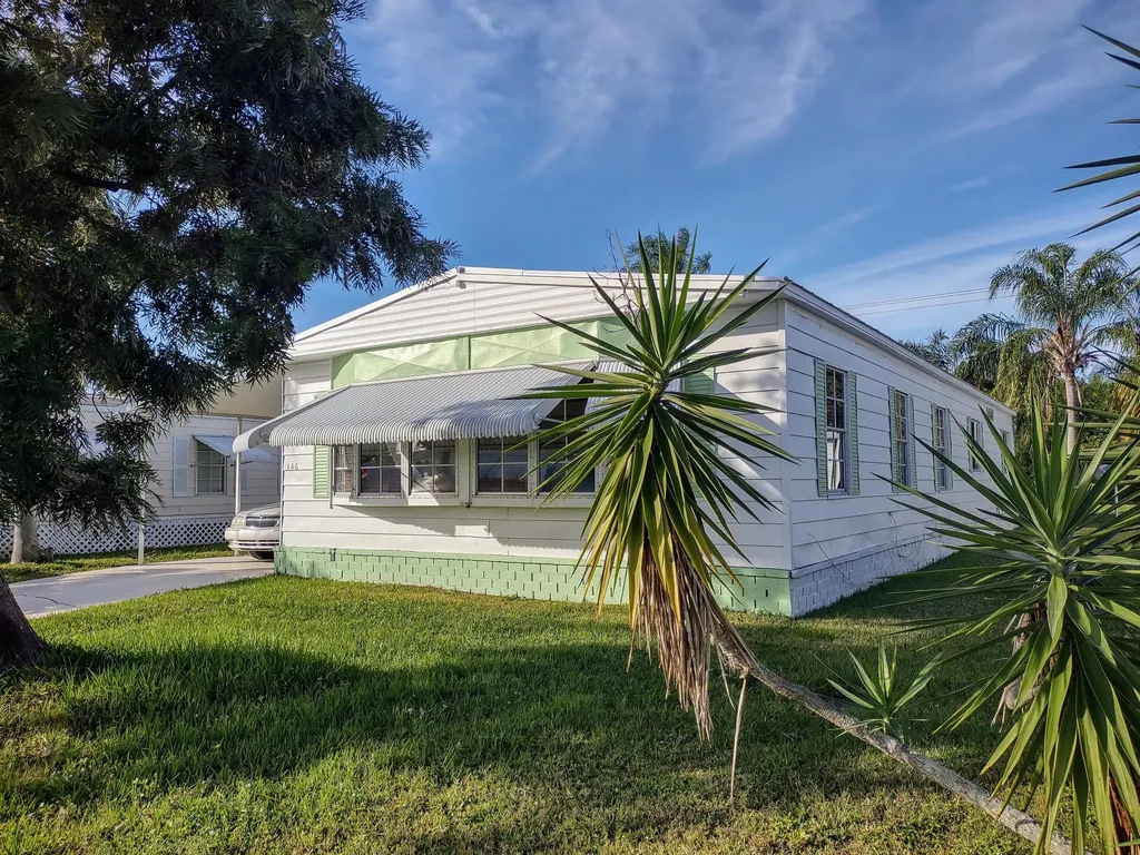 146 W Caribbean Port Saint Lucie FL 34952