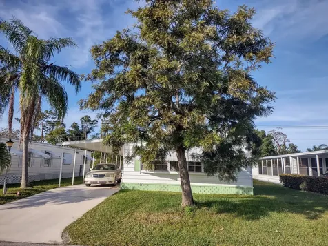 146 W Caribbean Port Saint Lucie FL 34952