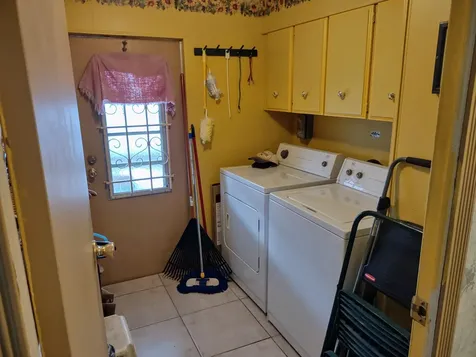 146 W Caribbean Port Saint Lucie FL 34952