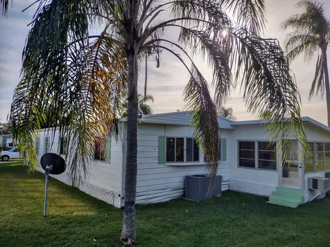 146 W Caribbean Port Saint Lucie FL 34952