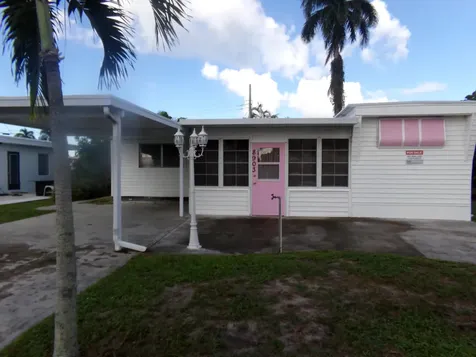 8903 Pine Street Boynton Beach FL 33436