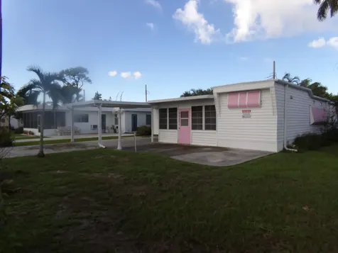 8903 Pine Street Boynton Beach FL 33436