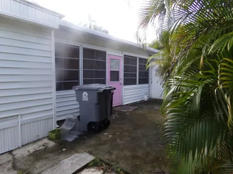 8903 Pine Street Boynton Beach FL 33436