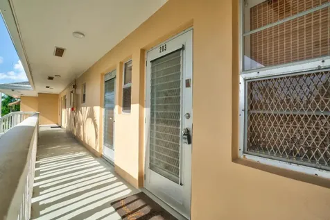 2111 Ne 1st 203 Court Boynton Beach FL 33435