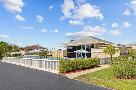 2111 Ne 1st 203 Court Boynton Beach FL 33435