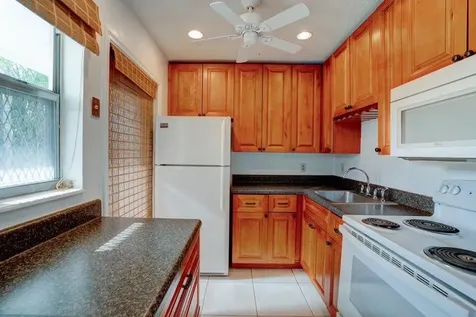 2111 Ne 1st 203 Court Boynton Beach FL 33435