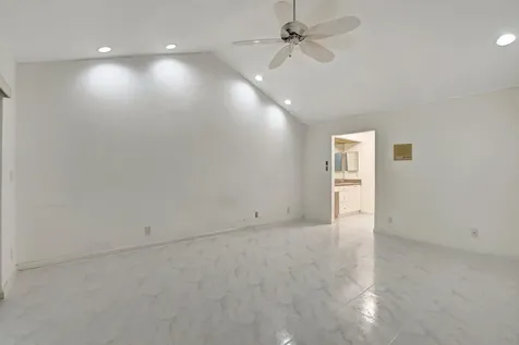 8923 Old Pine Road Boca Raton FL 33433