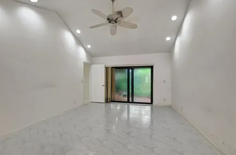 8923 Old Pine Road Boca Raton FL 33433