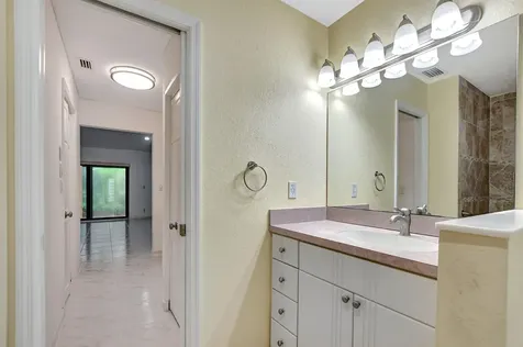 8923 Old Pine Road Boca Raton FL 33433