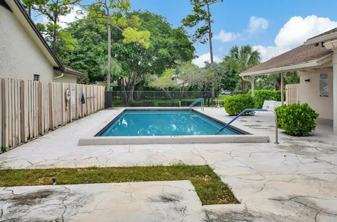 8923 Old Pine Road Boca Raton FL 33433