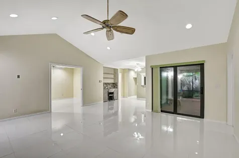 8923 Old Pine Road Boca Raton FL 33433