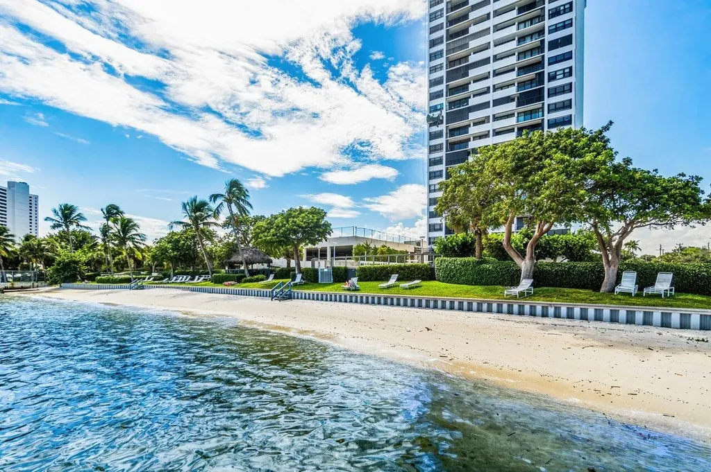 5600 N Flagler Drive West Palm Beach FL 33407