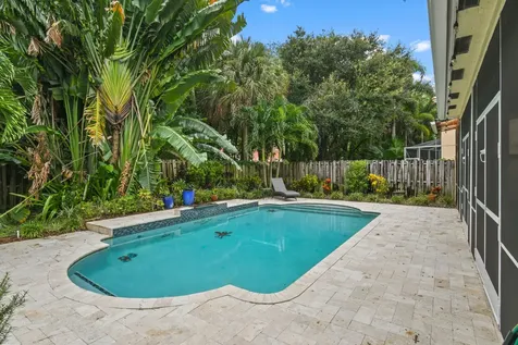 4576 Thornwood Circle Palm Beach Gardens FL 33418