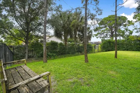 4576 Thornwood Circle Palm Beach Gardens FL 33418