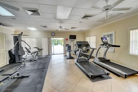 2721 Sw 15th Street Delray Beach FL 33445